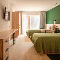 Doppelzimmer Superior (seitlicher Seeblick)