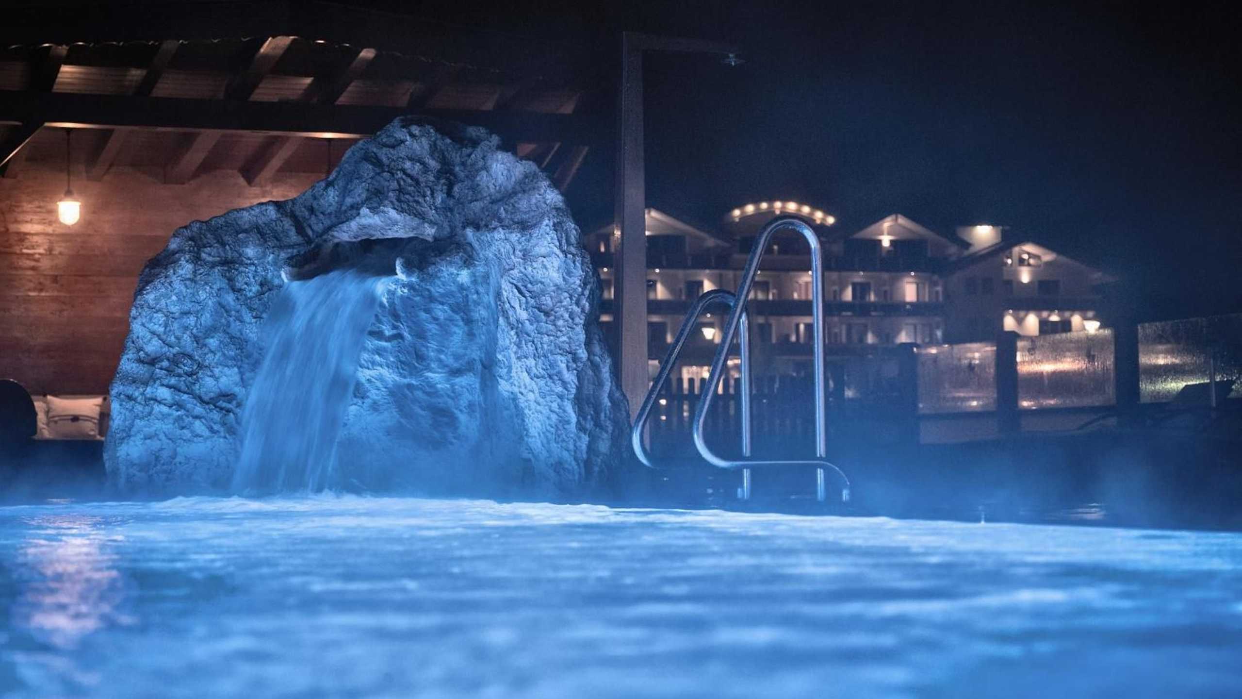 Postamsee Pool Abend