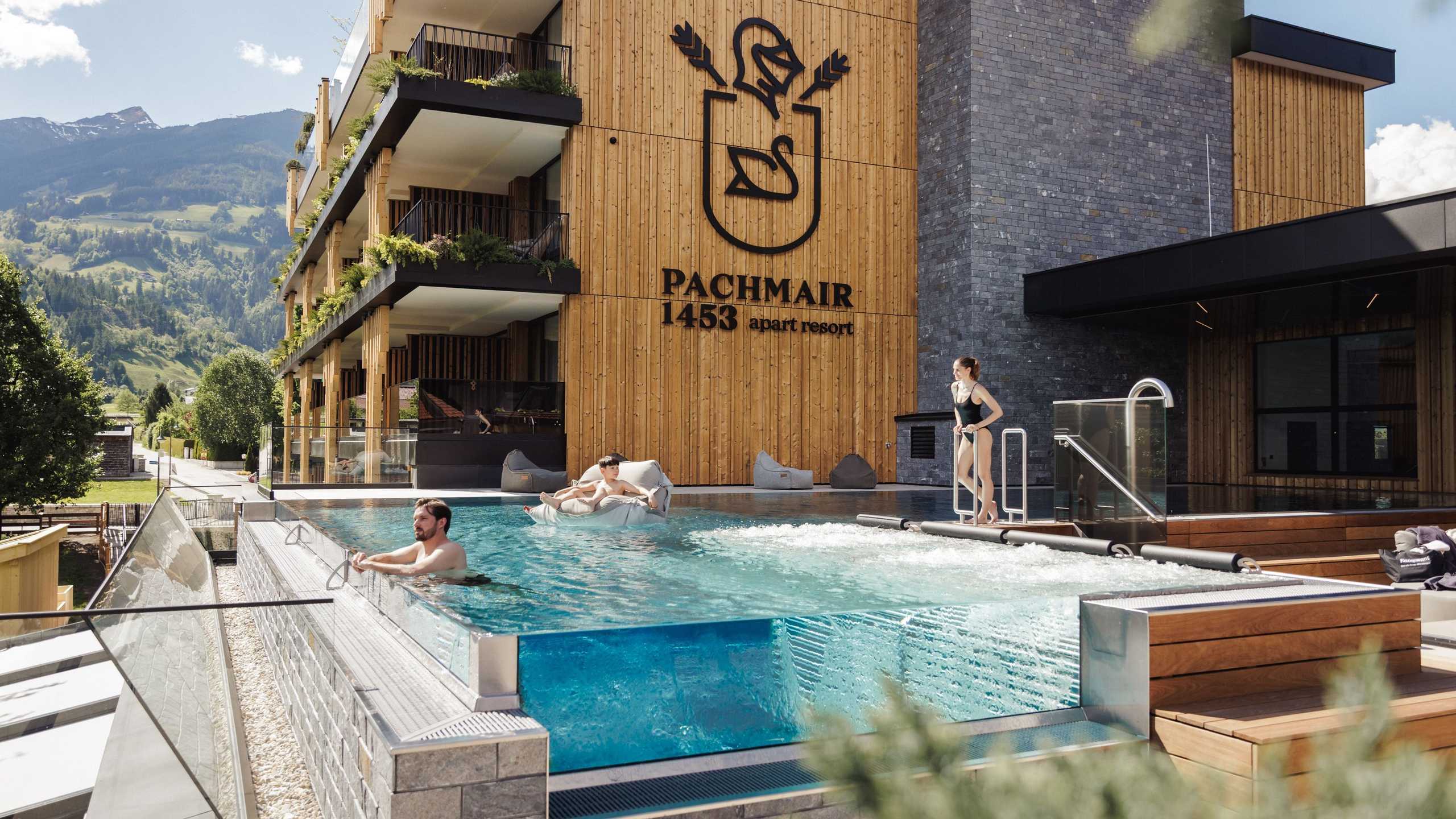 Pachmair Pool Familie