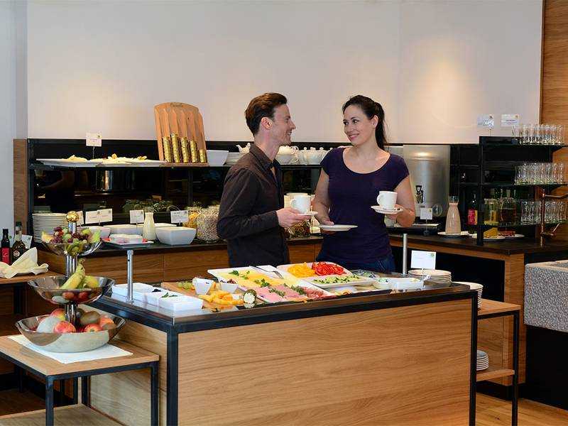 Schwarzalm Fruehstuecksbuffet3