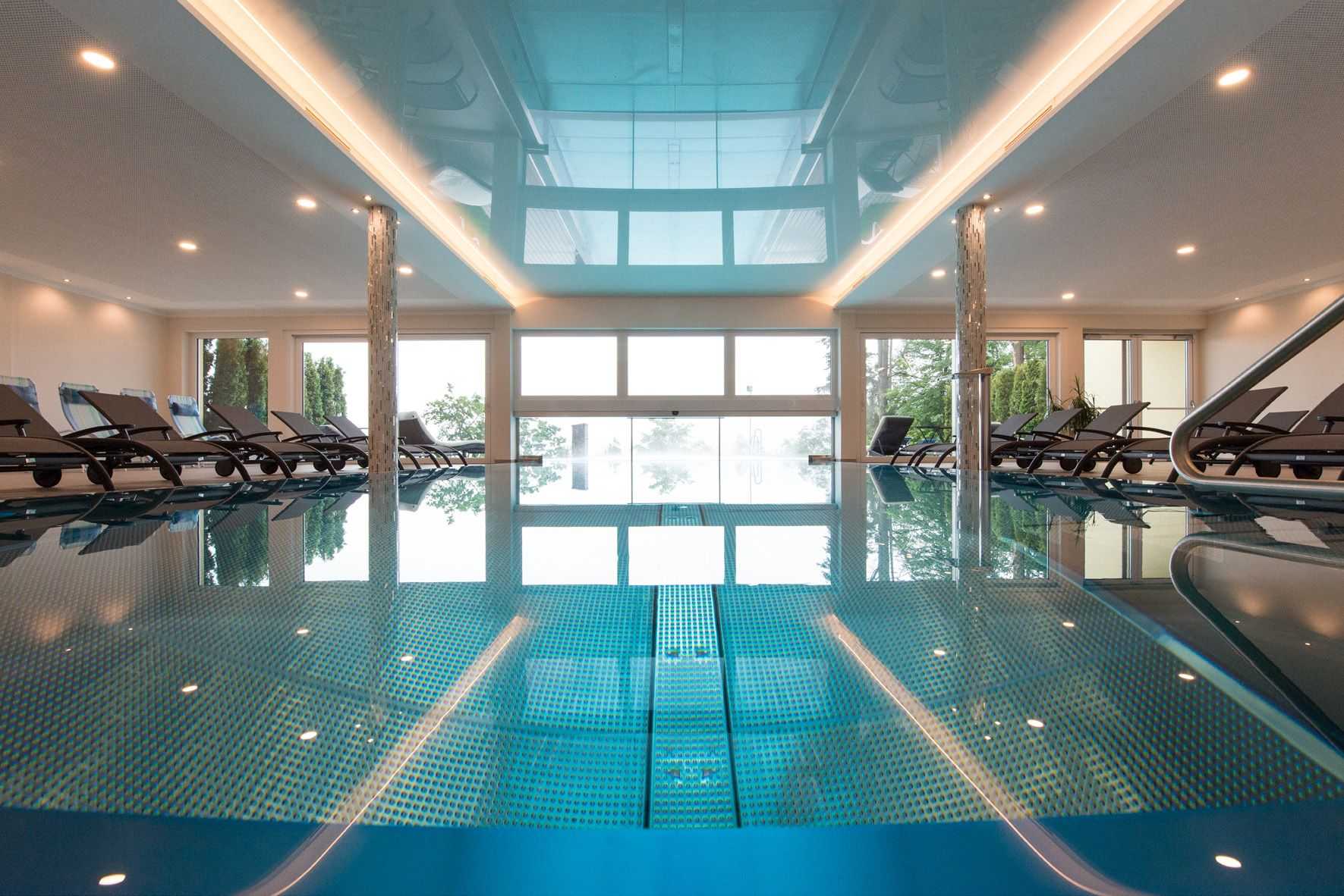 Dasbalance Wellness Hallenbad2