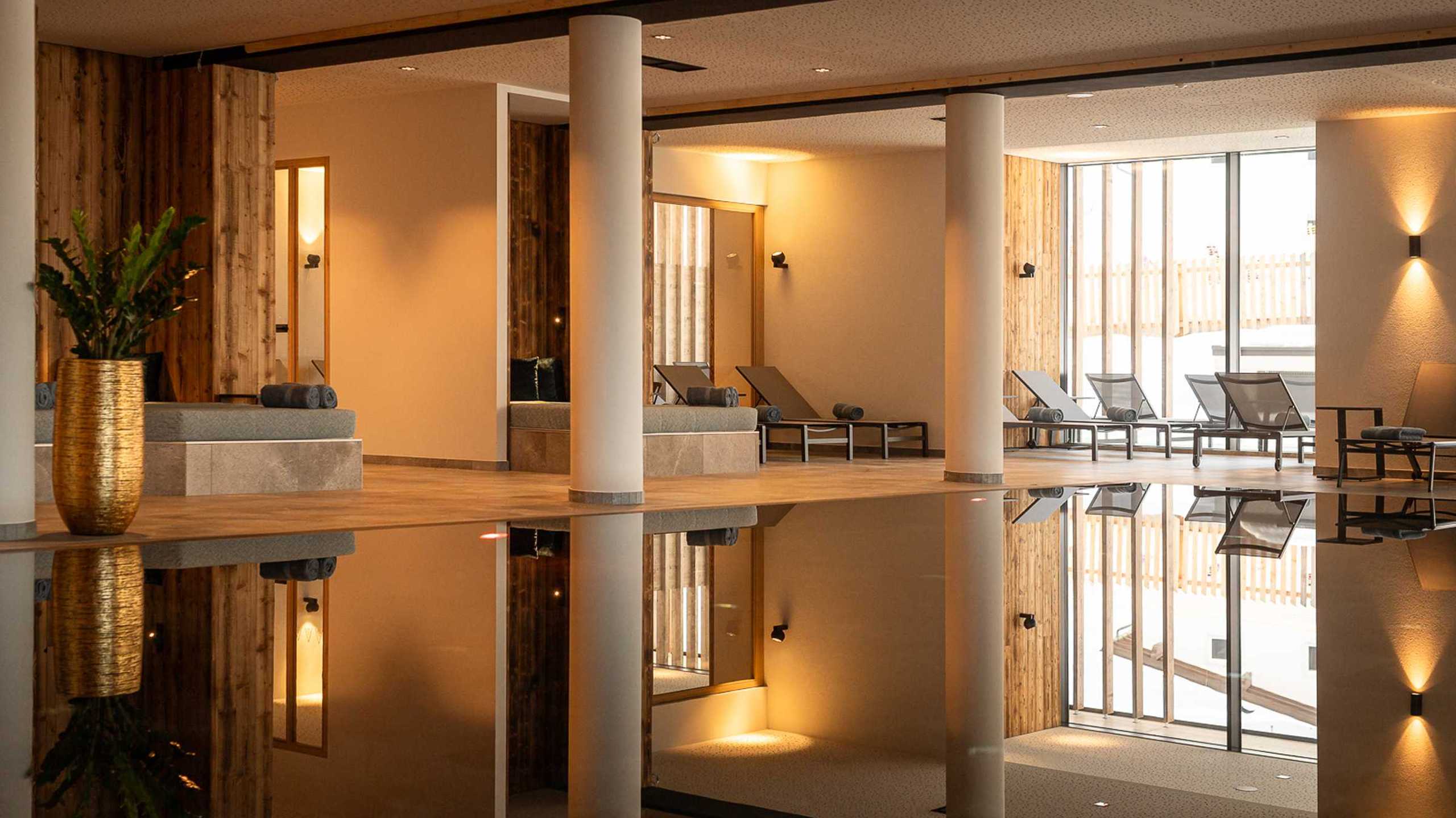 Adea Wellness Hallenbad3