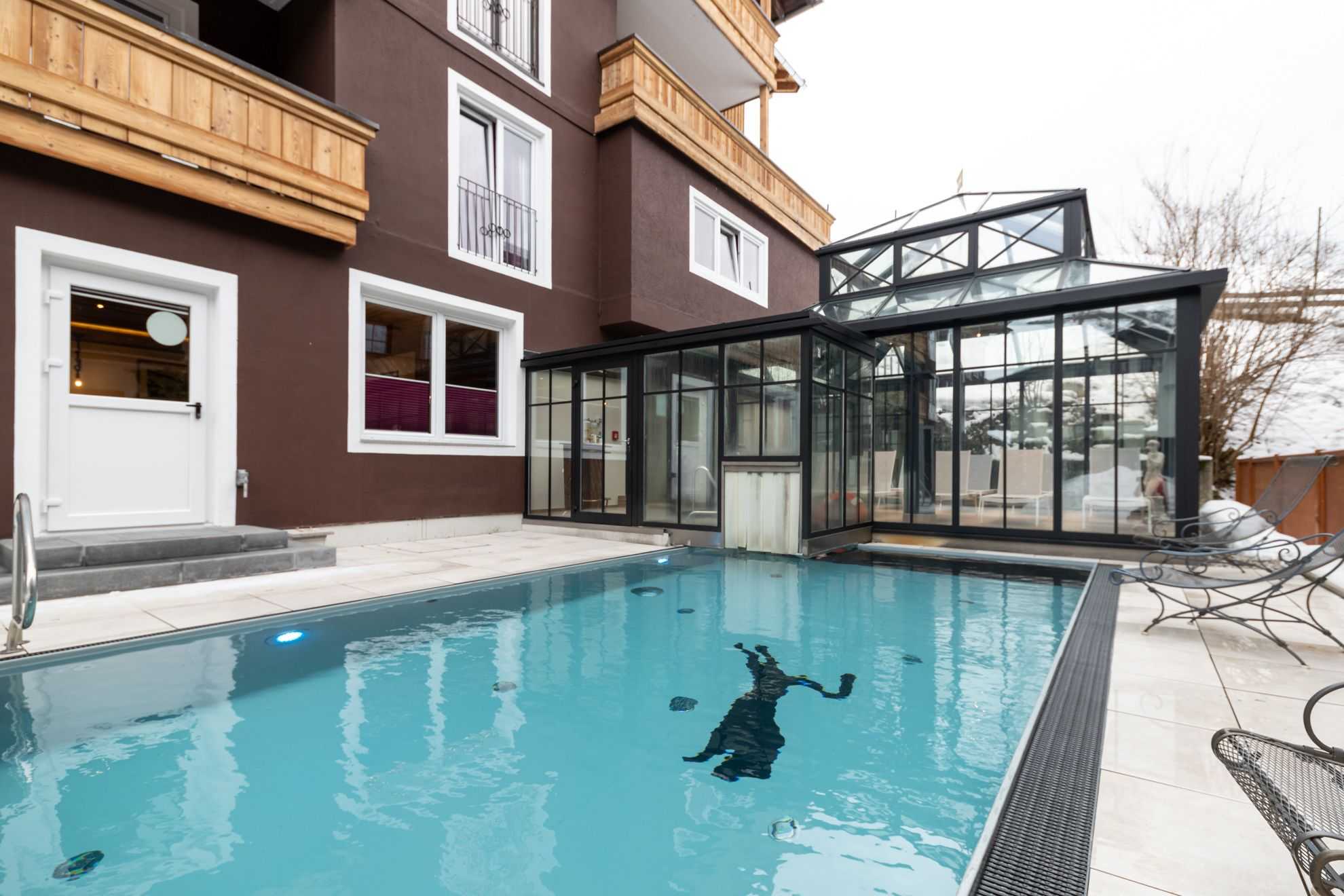 Panthera Pool Winter