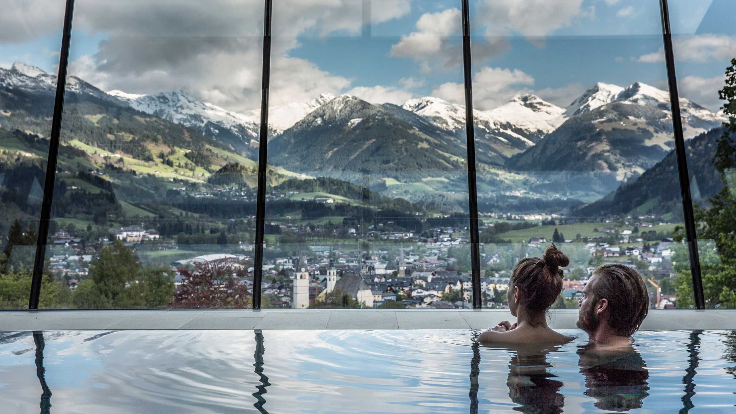 Lebenberg Wellness Hallenbad Paar