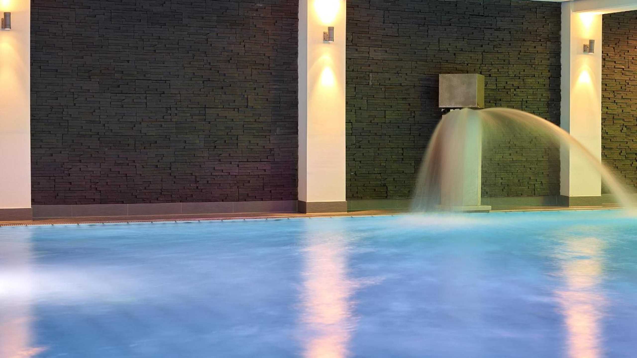 Ludwig Wellness Hallenbad