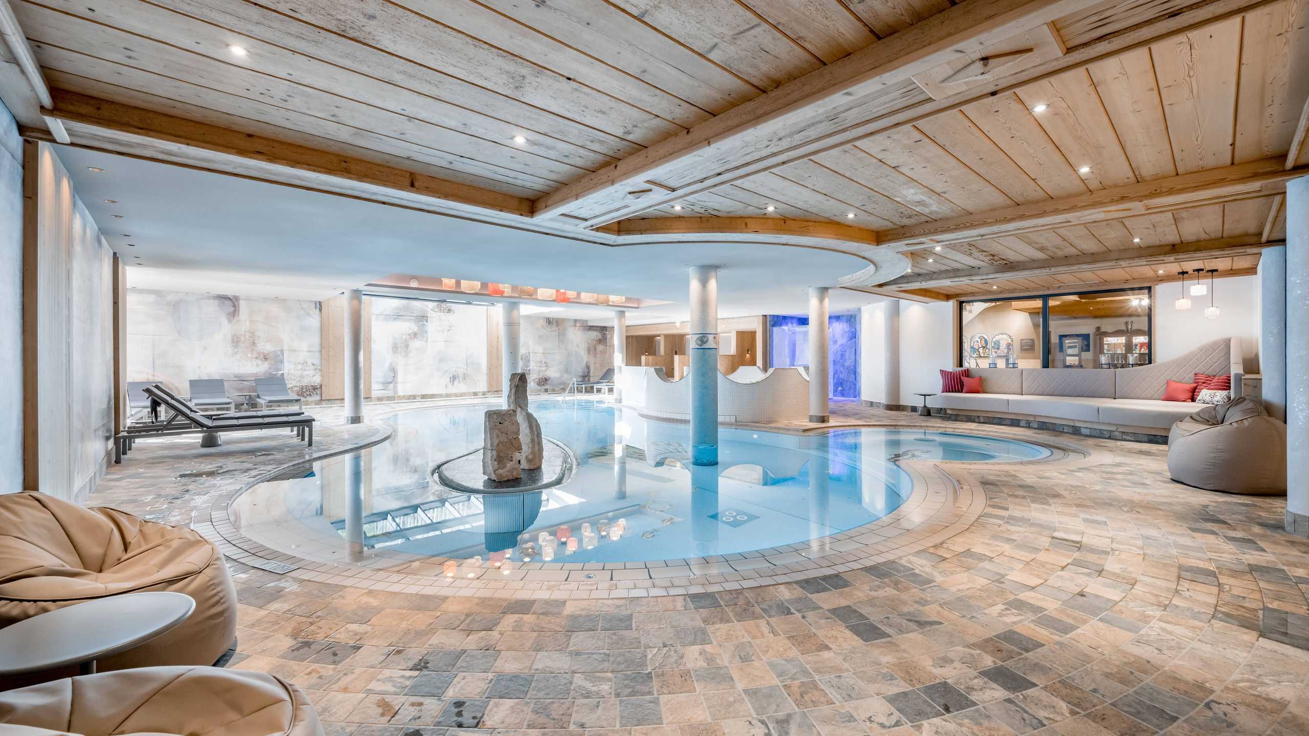 Wirler Wellness Hallenbad4