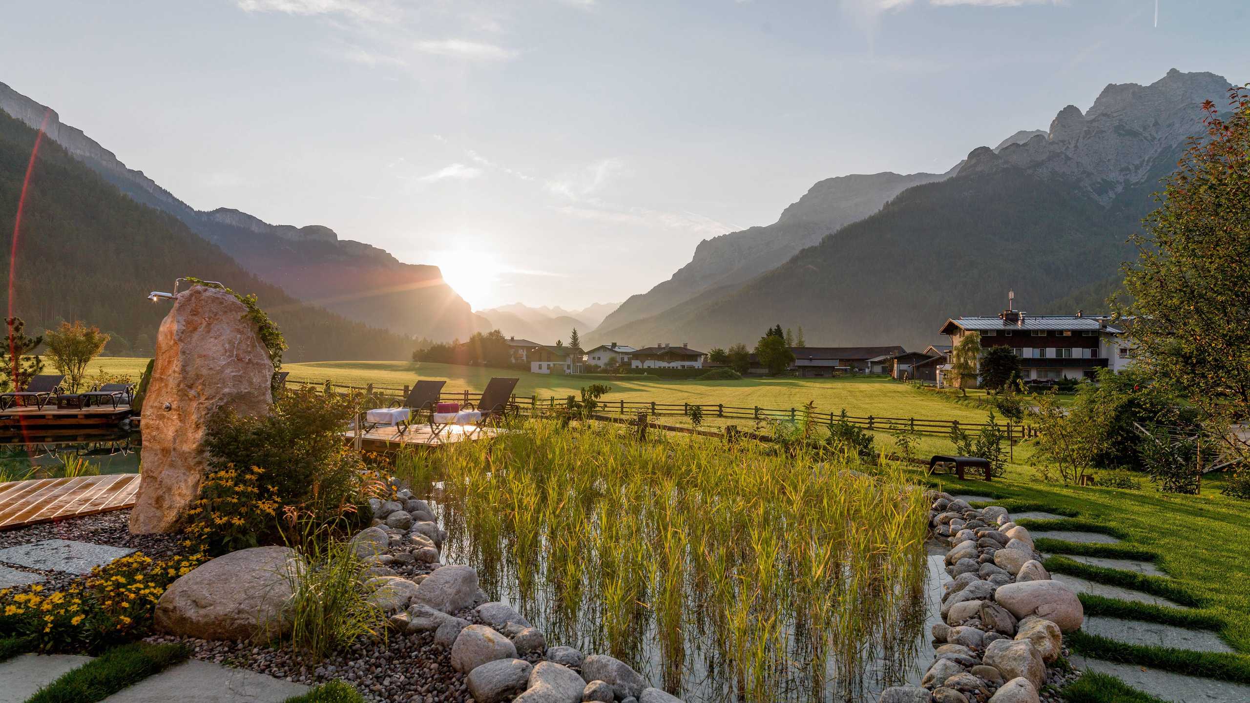 Waidringerhof Garten Teich2