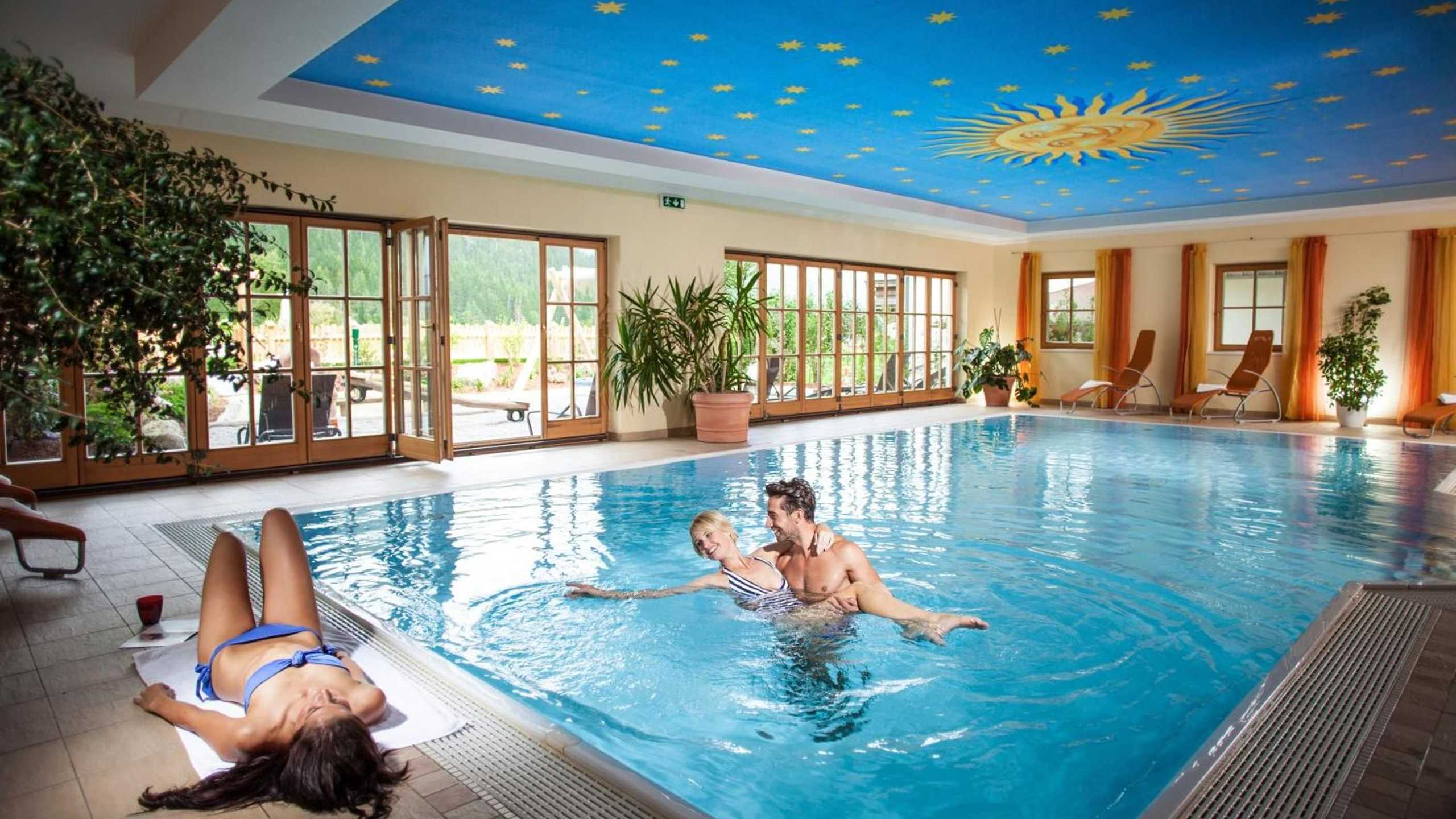 Waidringerhof Wellness Hallenbad Familie