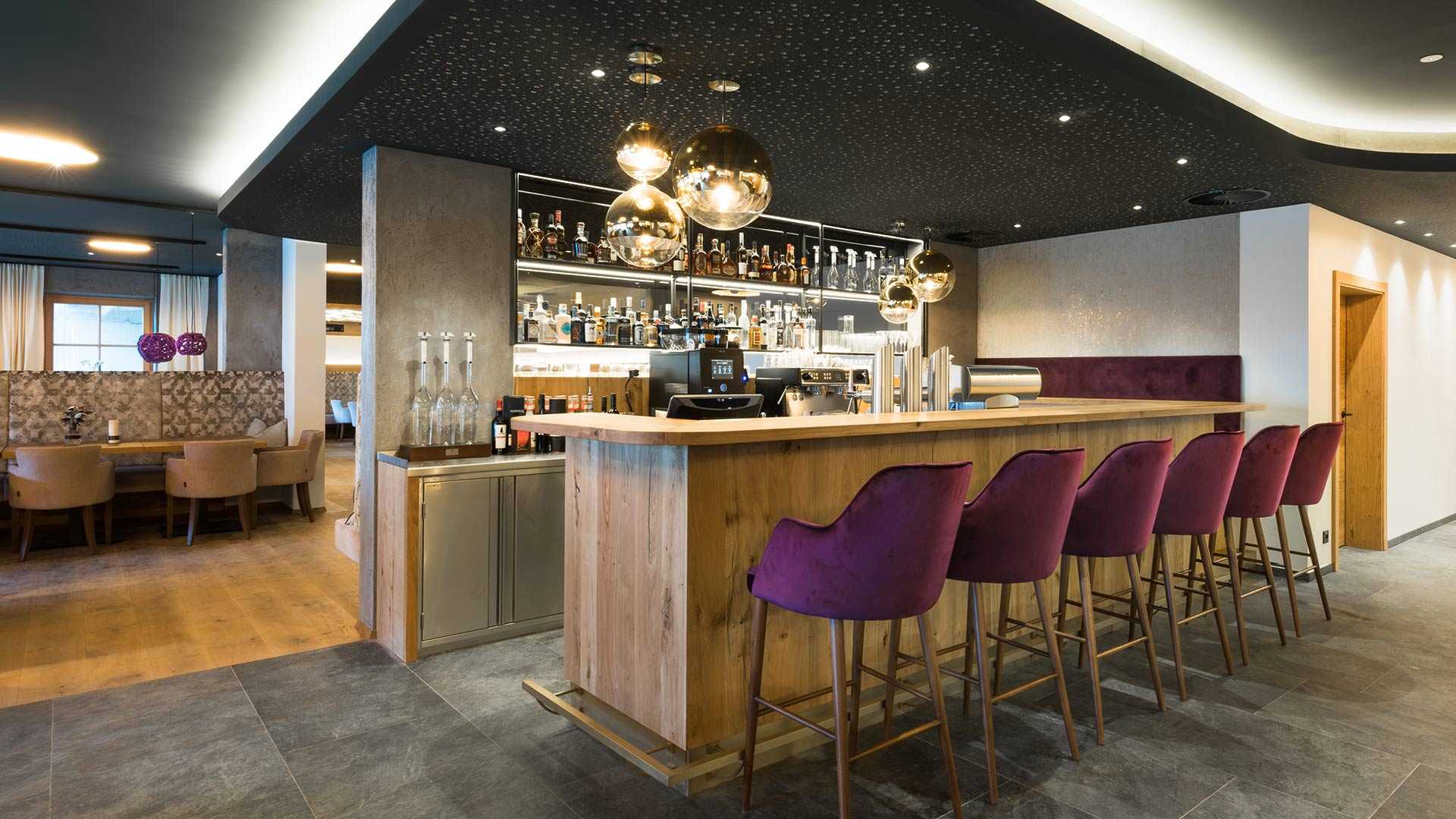 Alpbacherin Bar3