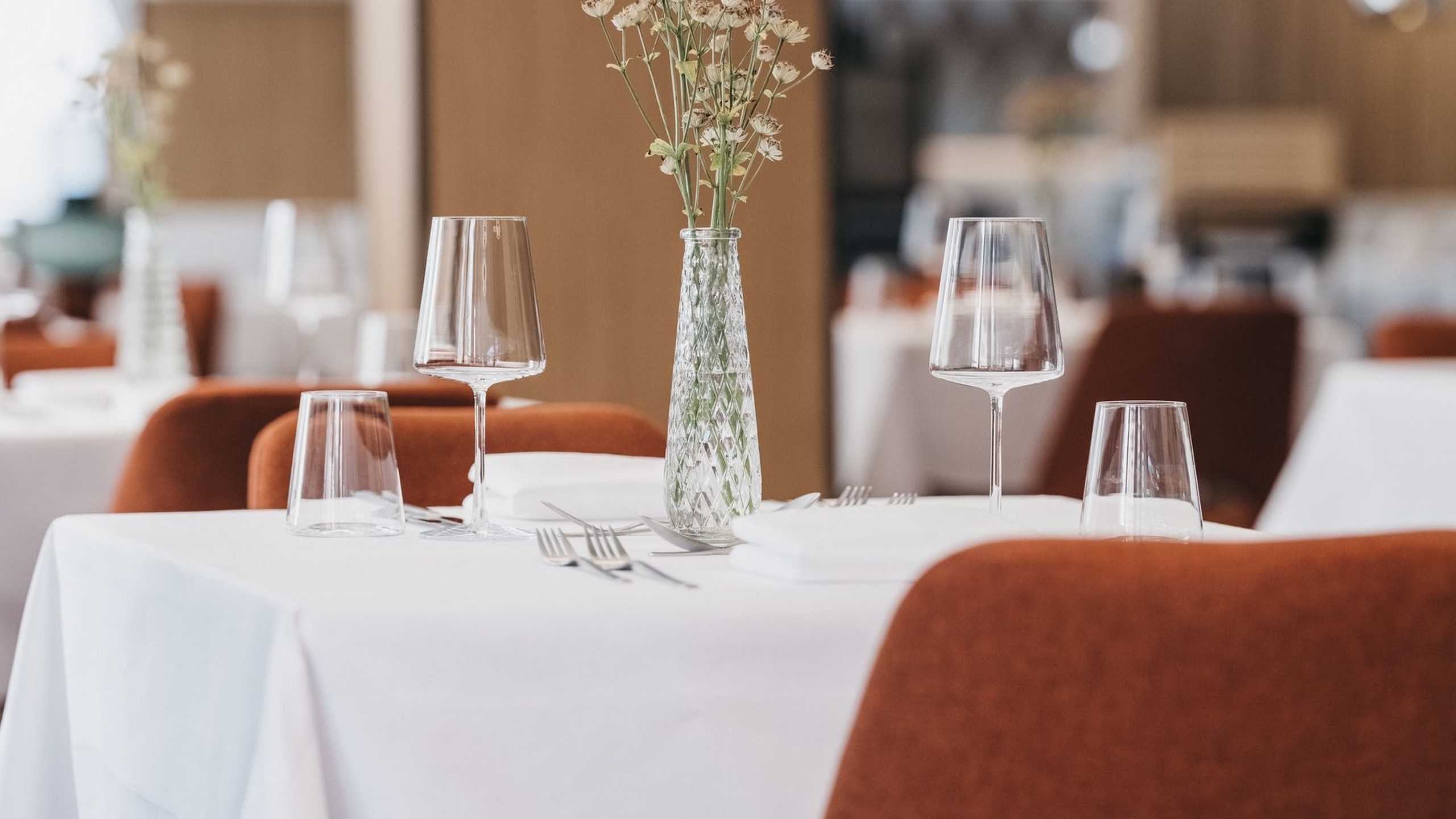 Vayacrystal Restaurant2