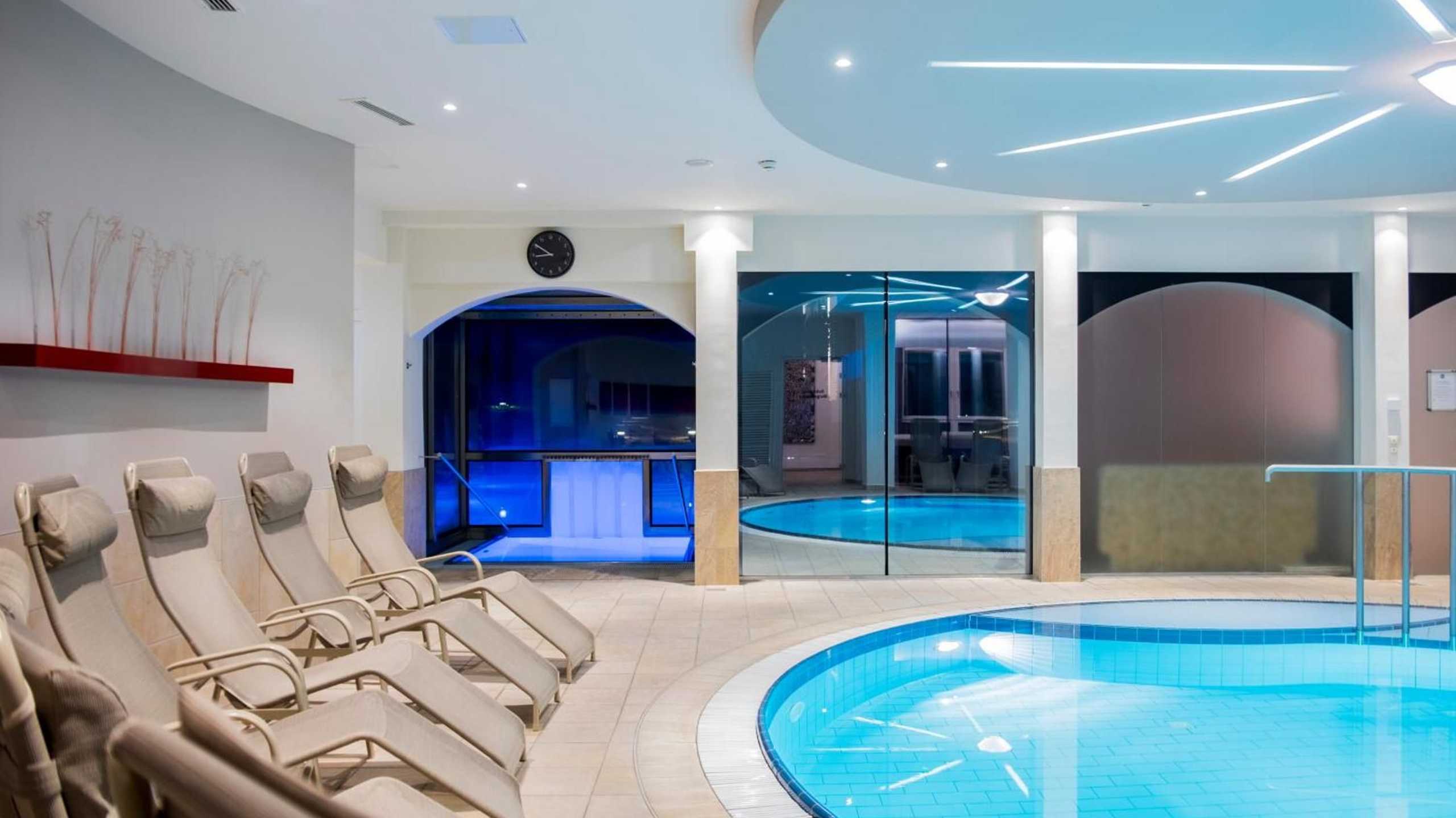 Legestein Wellness Hallenbad