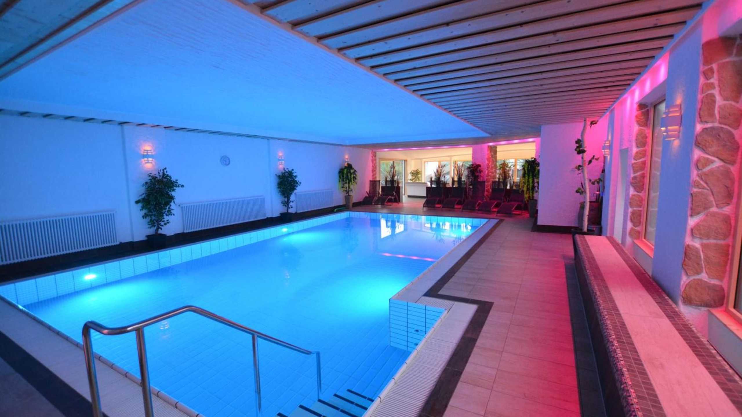 Krone Wellness Hallenbad