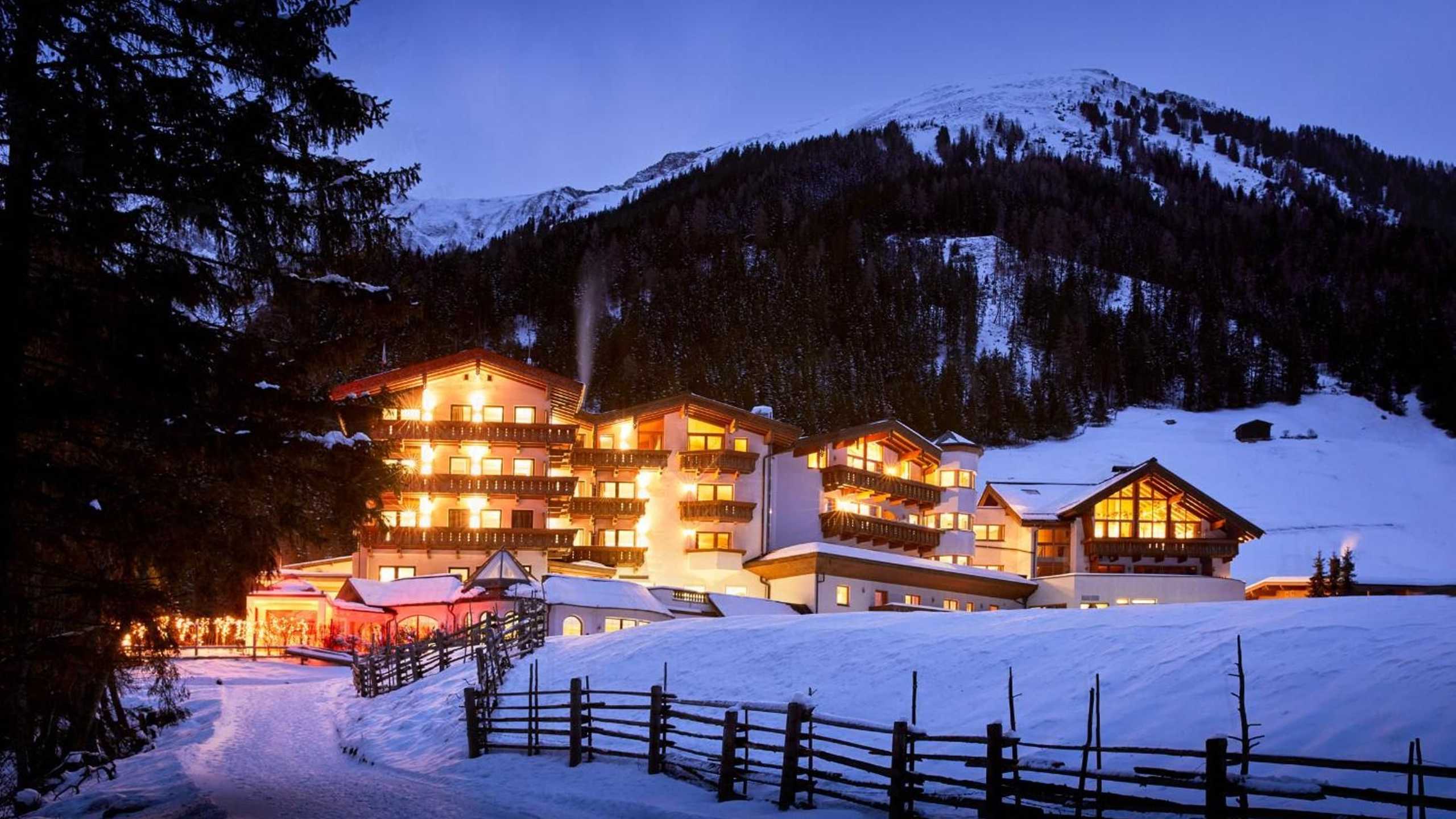 Adlerinn Hotel Winter