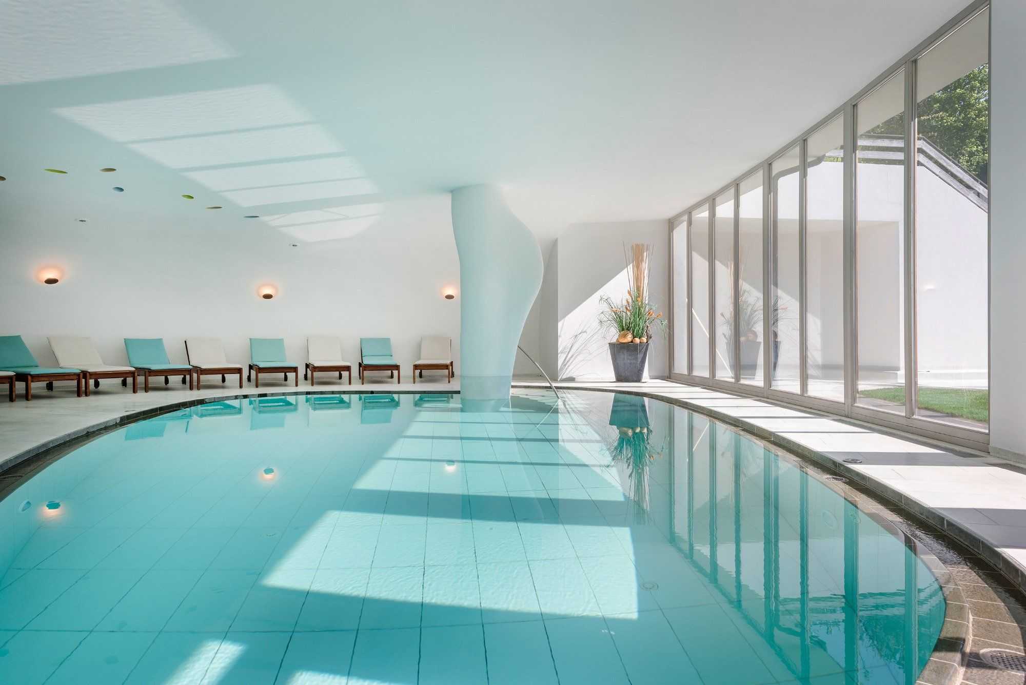 Botango Wellness Hallenbad2