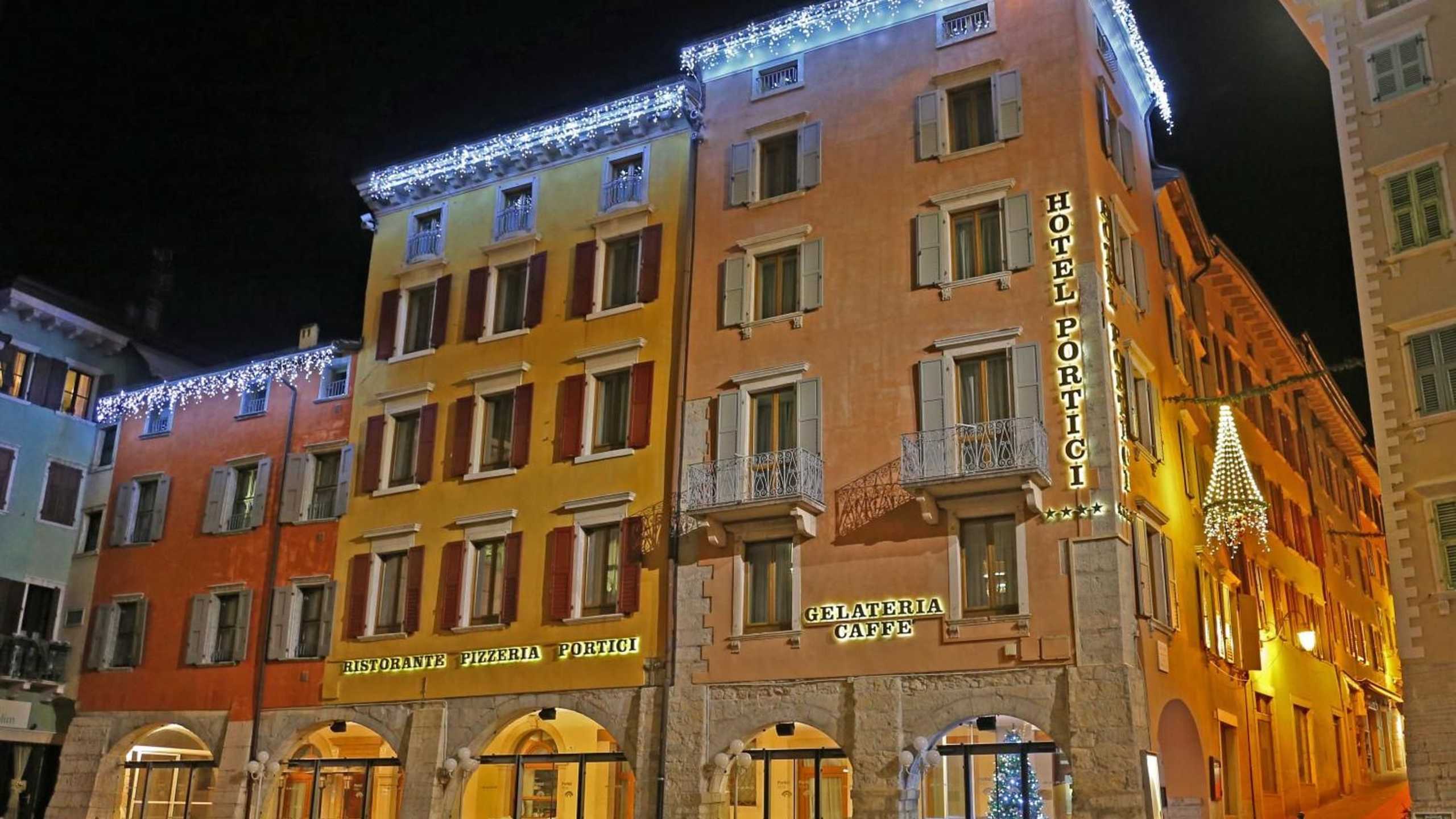 Portici Hotel Nacht