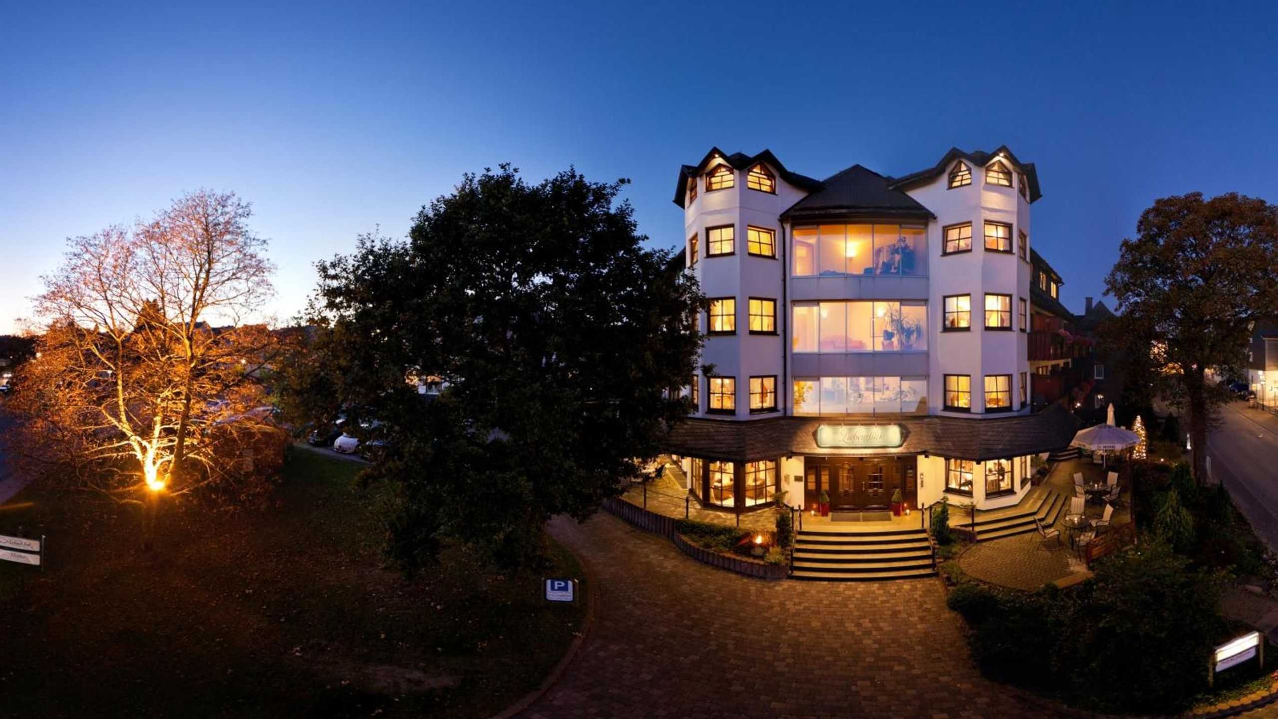 Liebesglueck Hotel Abend