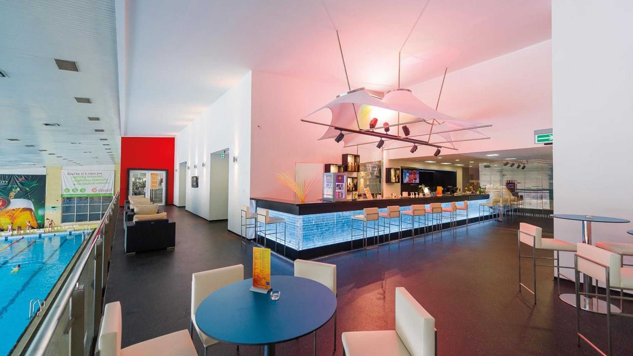 Aquacity Seasons Bar2