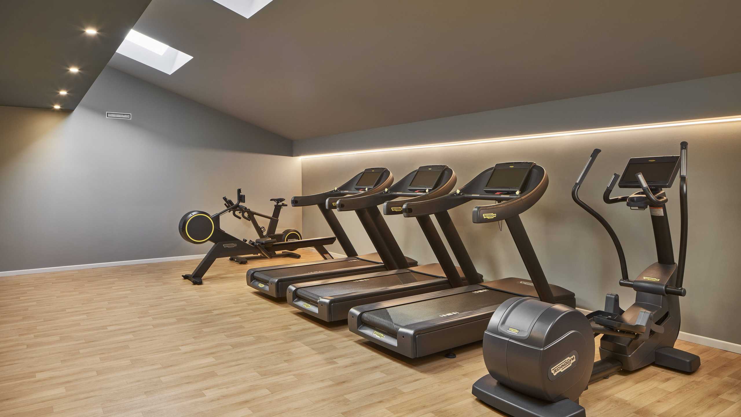 Doubletree Rome Gym DoubleTree by Hilton Trieste | midnightdeal