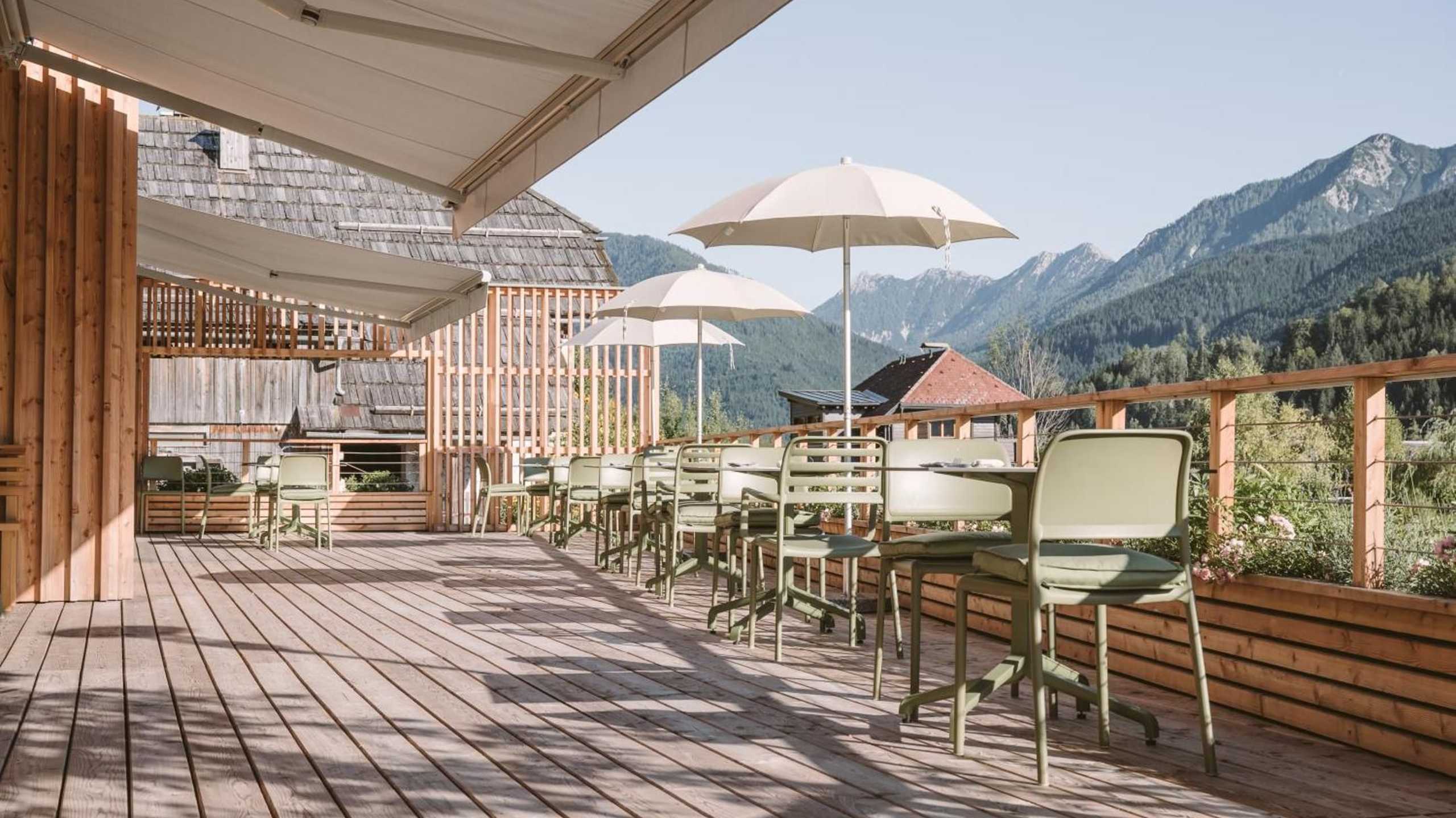 Neusacherhof Terrasse