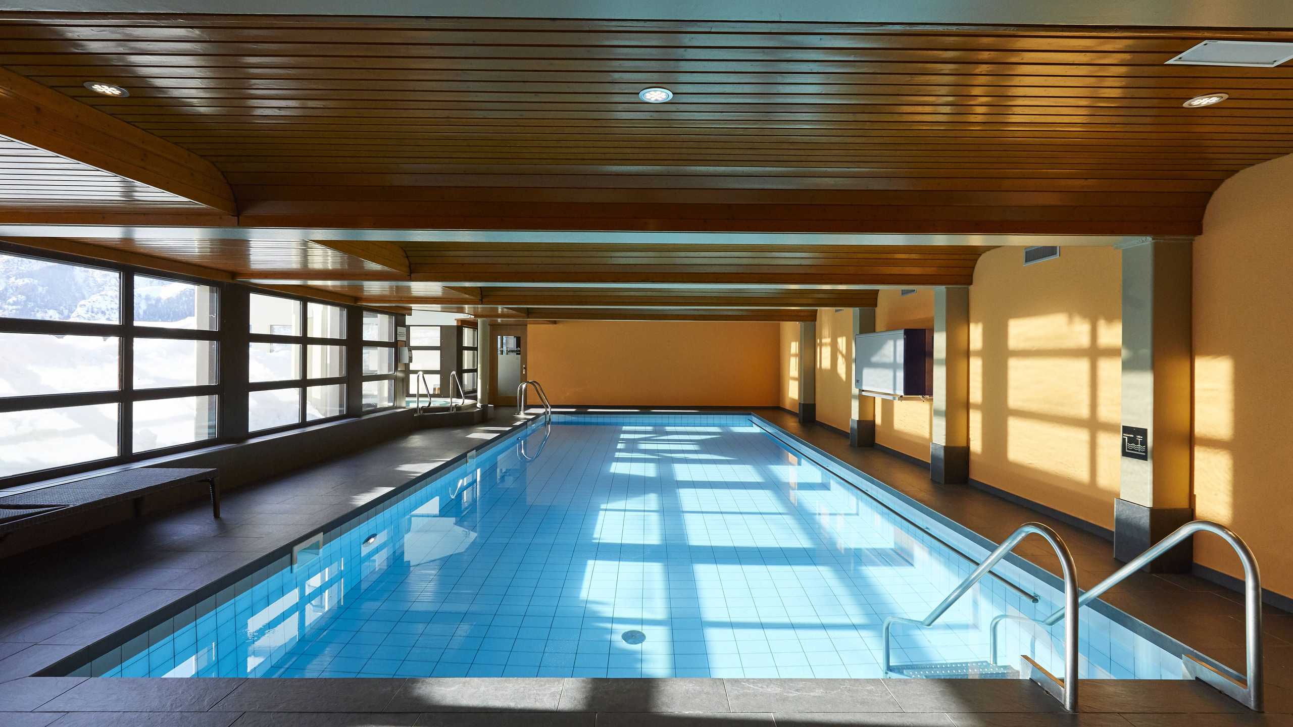 Hannigalp Wellness Hallenbad