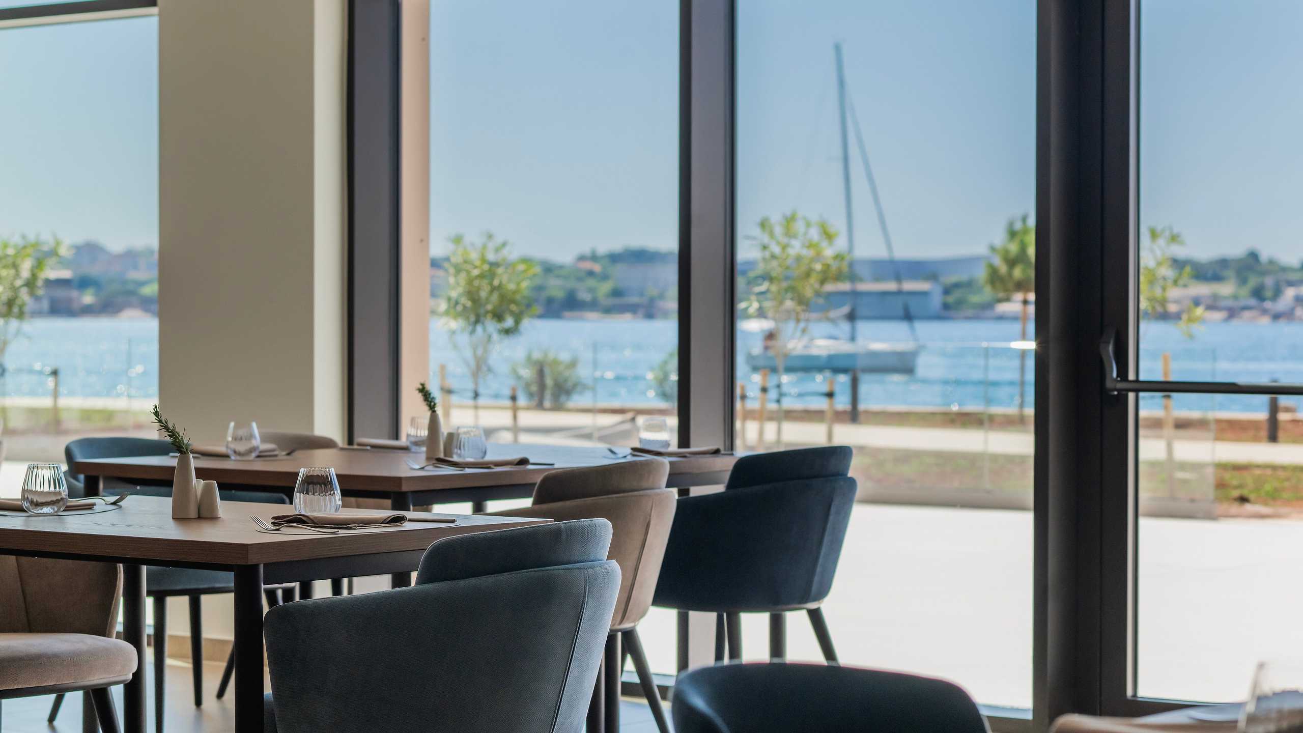 Monumenti Restaurant3