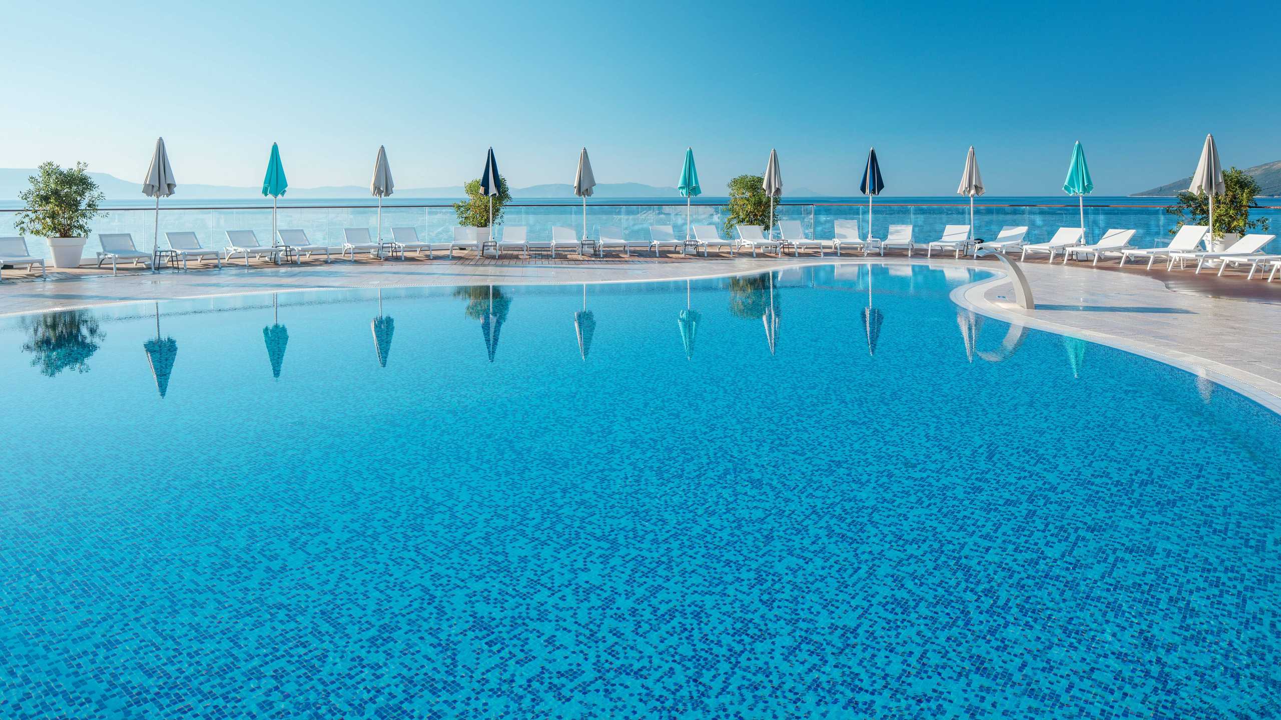Valamar Bellevue Pool4