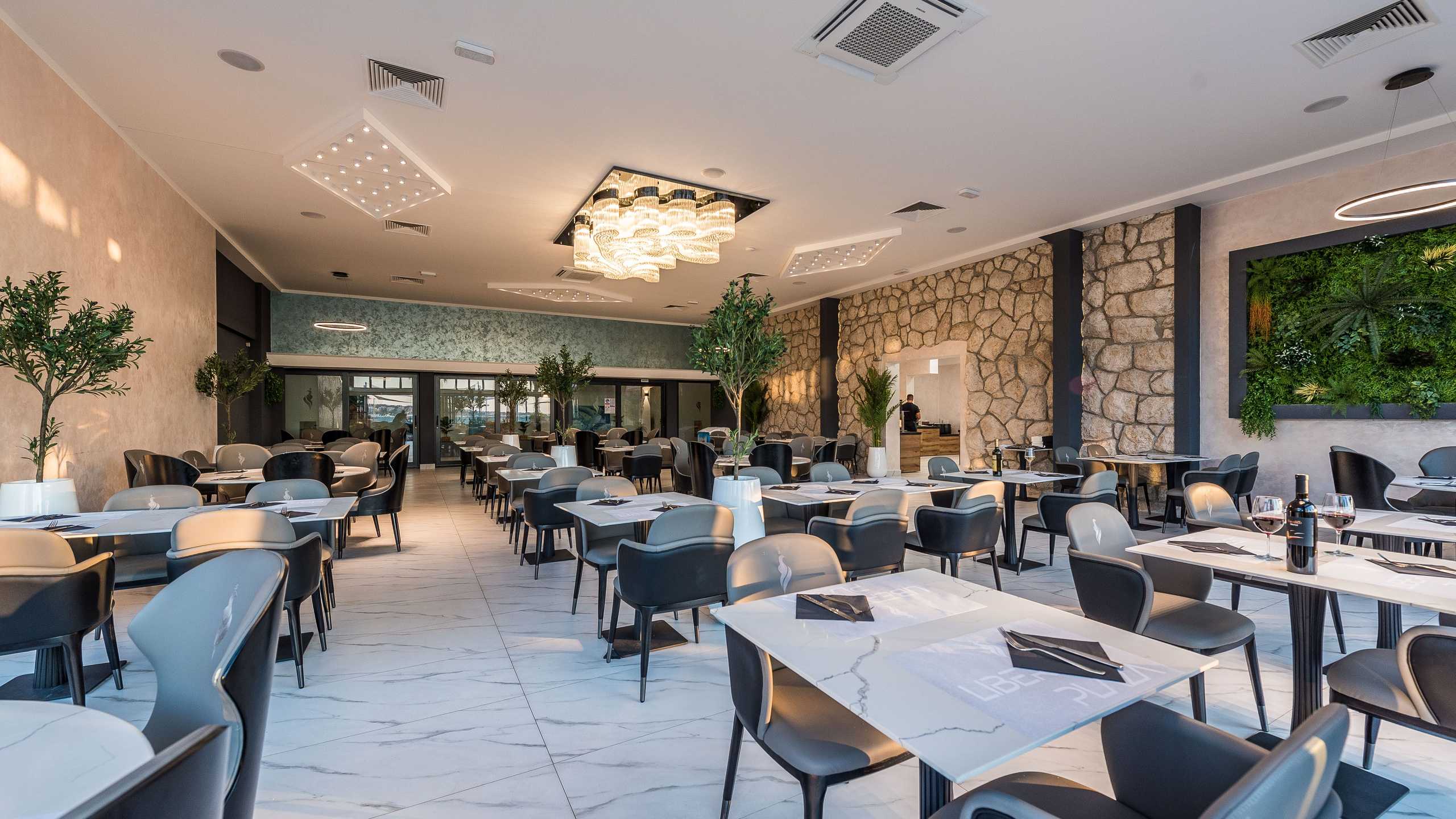 Libertyplaza Restaurant2