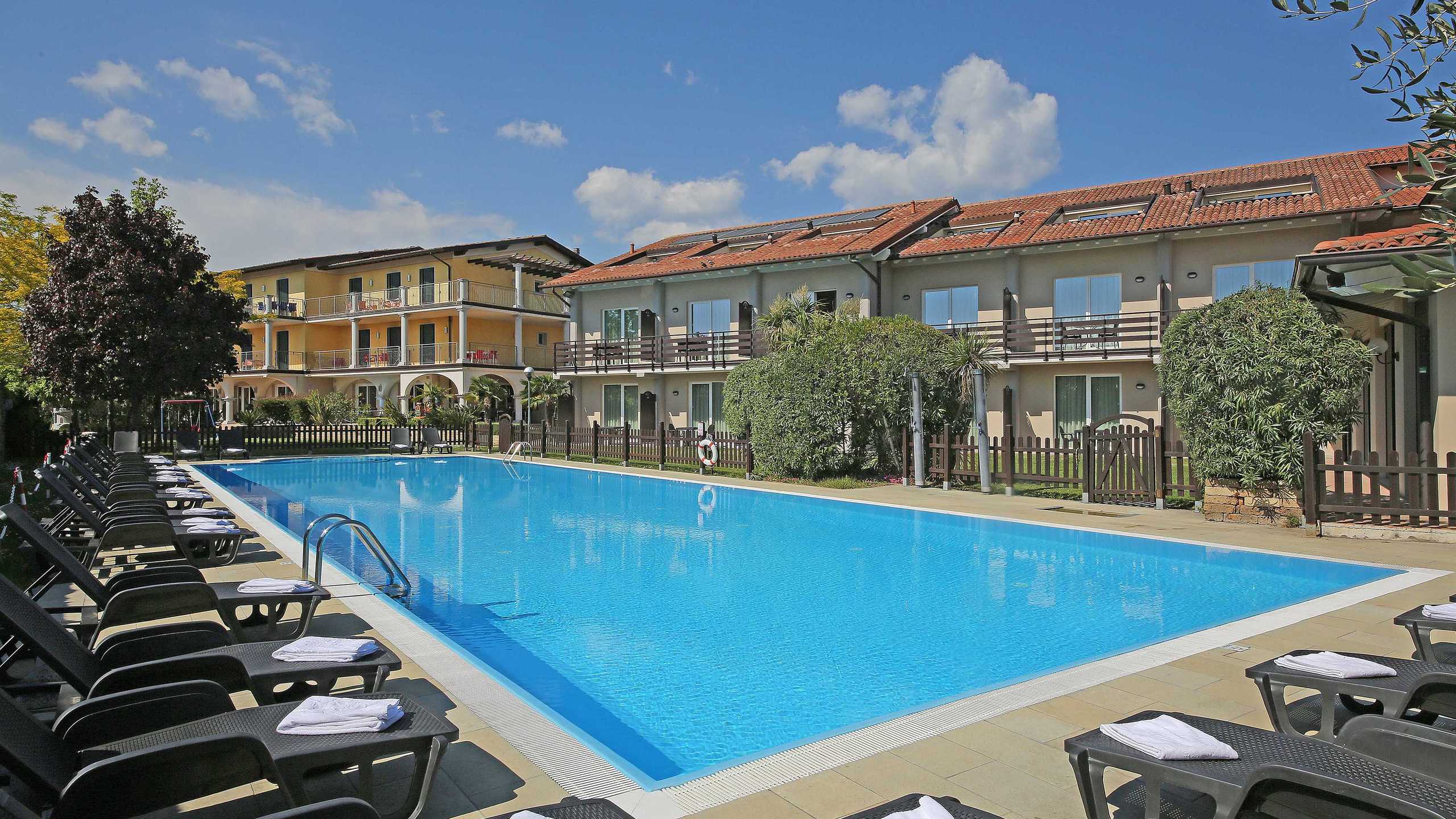 Splendid Pool2