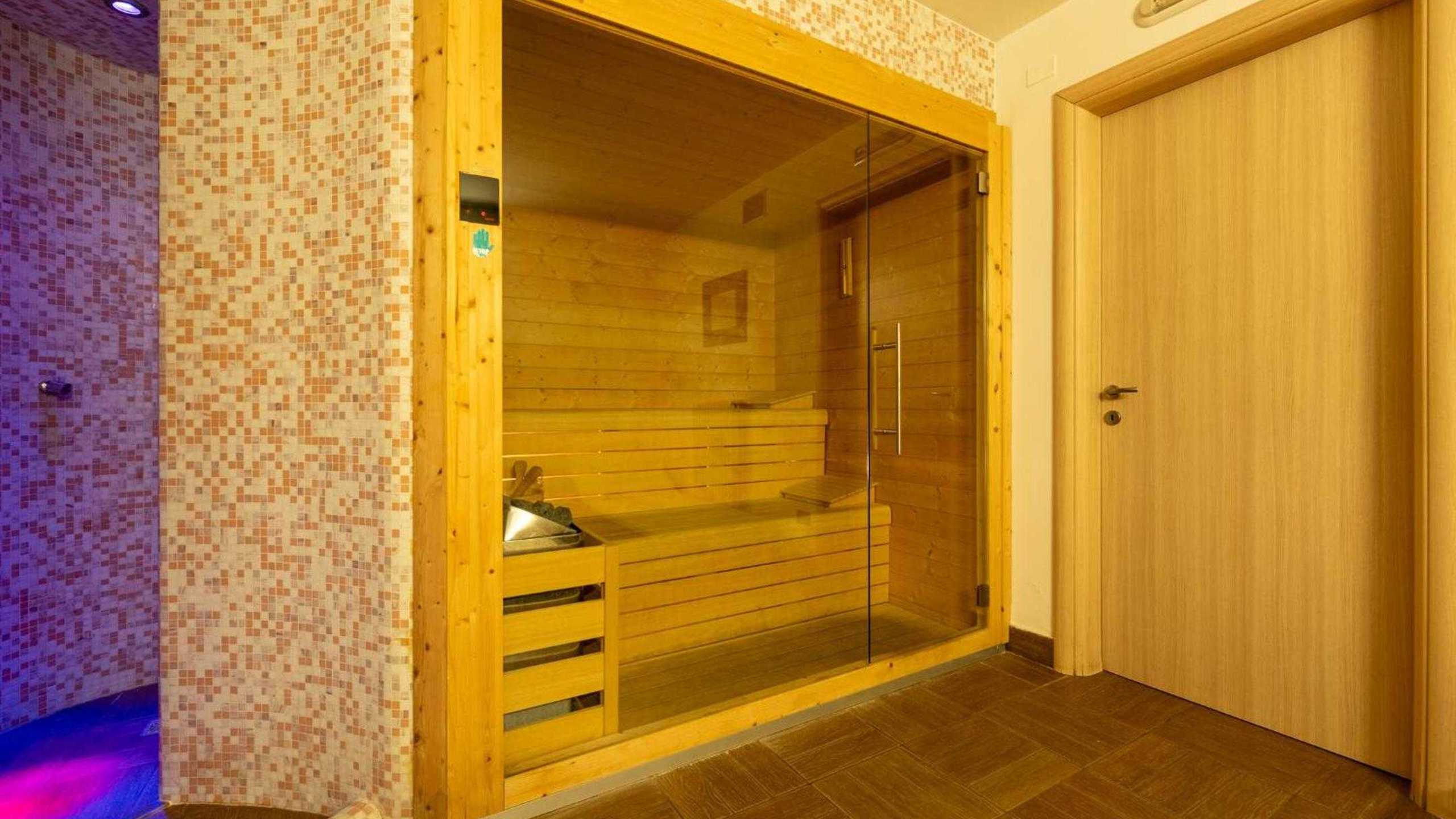 Splendid Wellness Sauna
