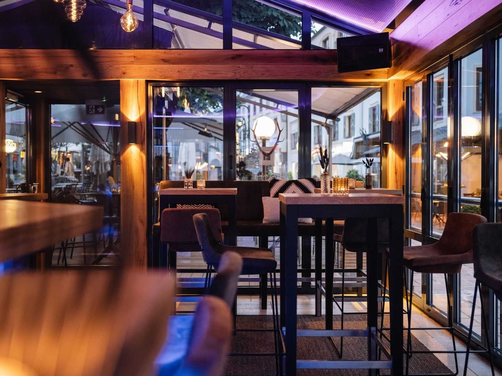 Johann Restaurant Bar2